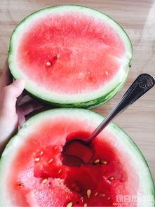 句容幼师吃瓜事件,句容幼儿园教师不当行为引发社会关注